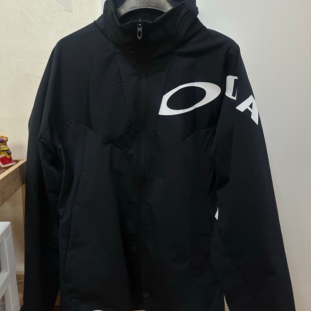 오클리 블랙 풀집업 자켓 s