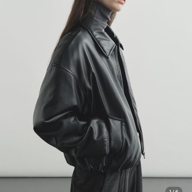 몽돌 소프트 카라 페이크 레더 패딩 블랙 구합니다