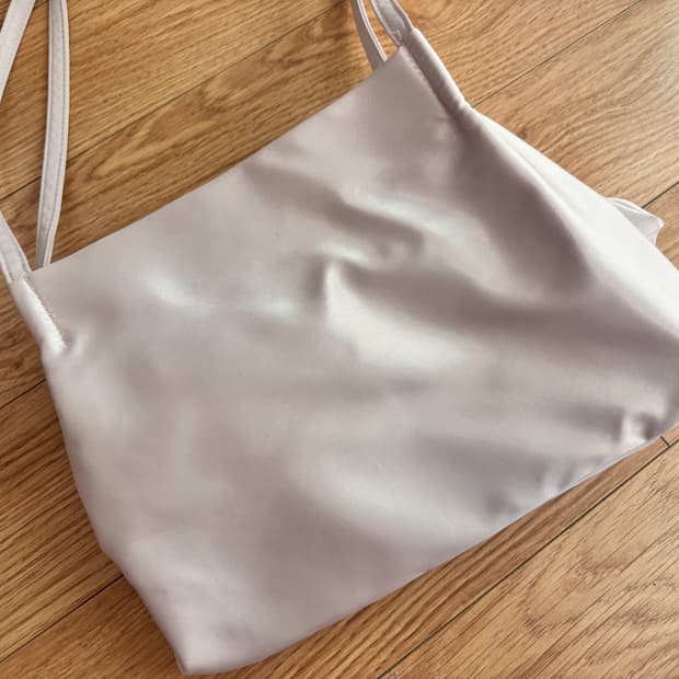 아이띵소 미니니트 새틴 숄더백