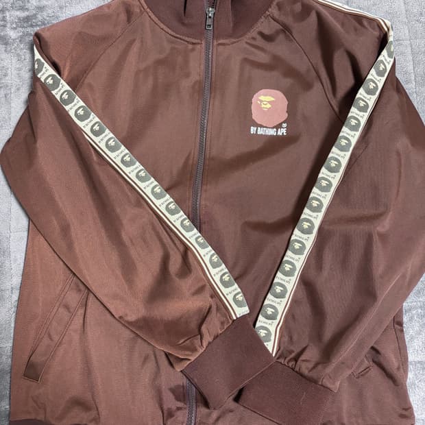 BAPE 베이프 에이프 브라운 트랙 져지