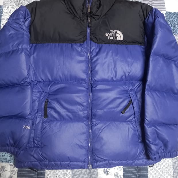 노스페이스 눕시 퍼플/블랙 700 구스패딩     95(실용95~100)