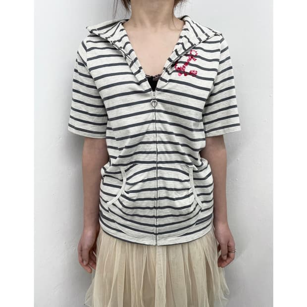 스트라이프 키치 하프 집업