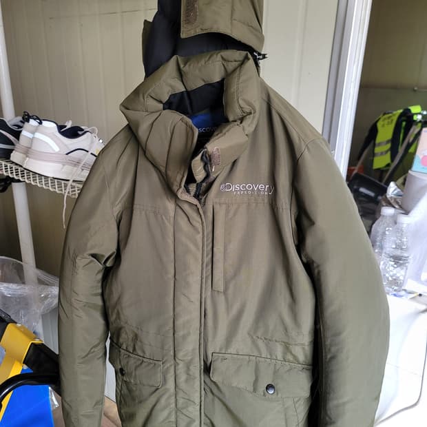 디스커버리 마젤란 패딩