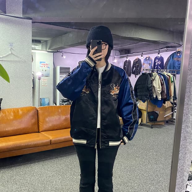 언더에어 풀 자수 배색 스카잔 B3193