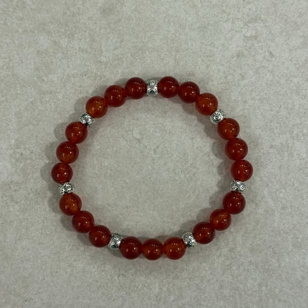적색 비즈 실버 포인트 팔찌