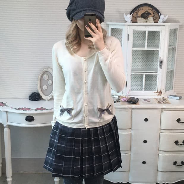 얼스뮤직 리본 포켓 진주 가디건