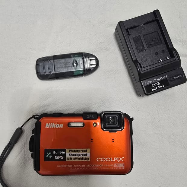 니콘 쿨픽스 aw100 주황 빈티지 디카