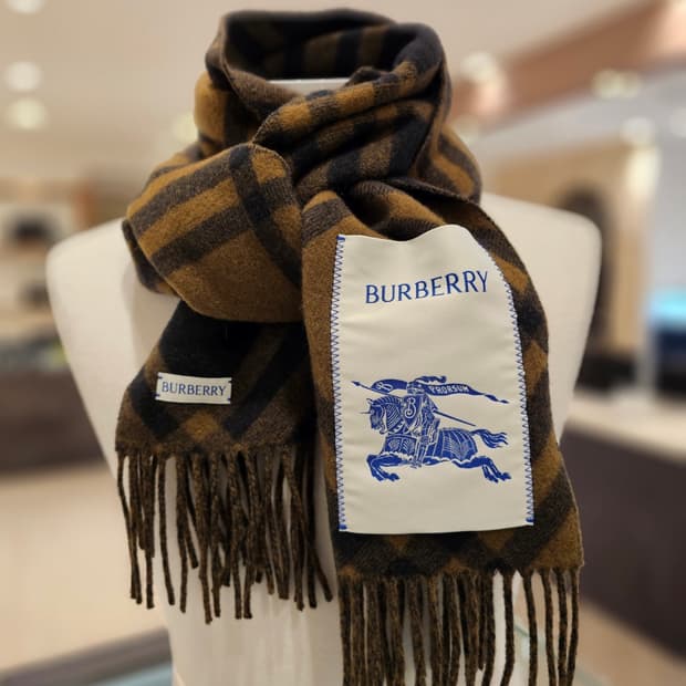25FW버버리 캐시미어브라운 체크 머플러 남여공용