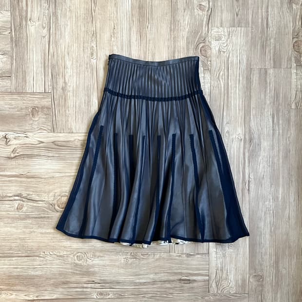 Lantana 레이스 네이비 스커트