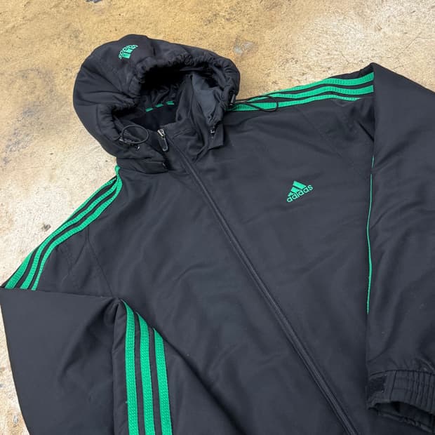 아디다스 검초 블랙 그린 패딩 자켓 점퍼 100