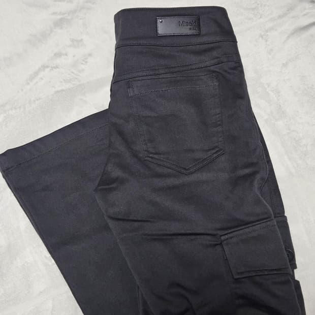 미세키서울 카고 부츠컷 팬츠 차콜