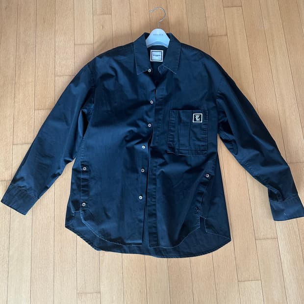 우영미 블랙셔츠 48사이즈