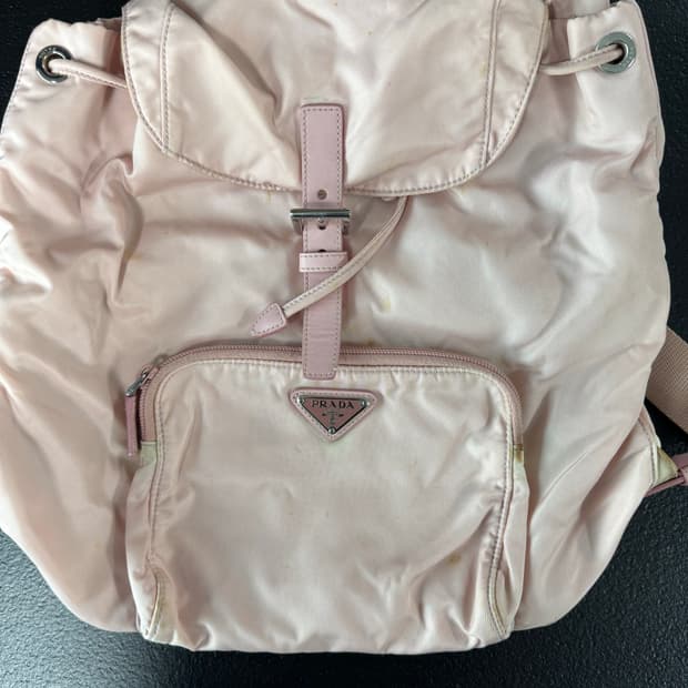 프라다 테수토 나일론 가죽 삼각백팩 핑크