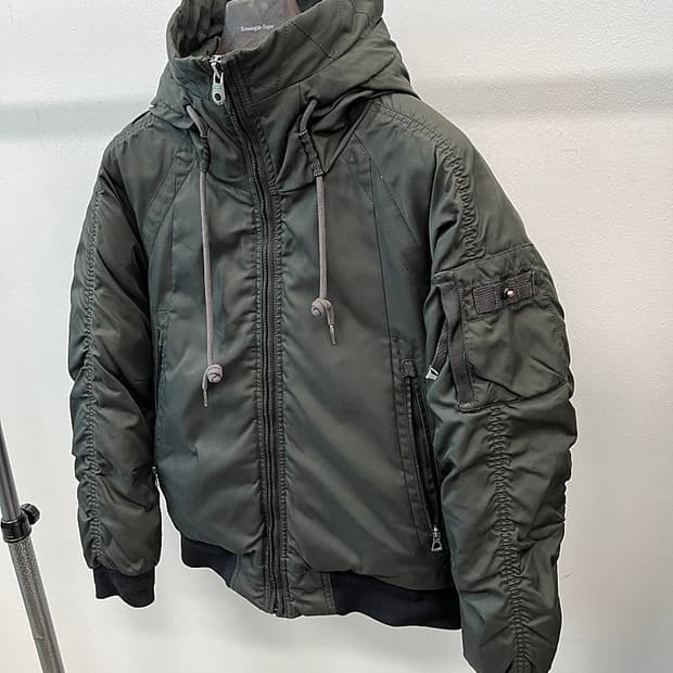 95) 시리즈 구스 봄버다운 