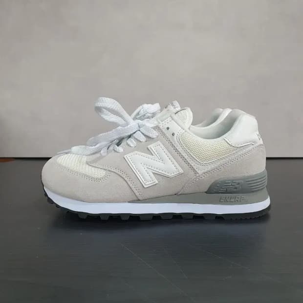 뉴발란스 574 클래식 아이보리 S급 풀컨디션 230mm