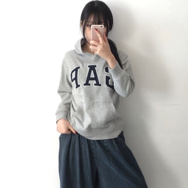 갭 빅스펠로고 후드티
