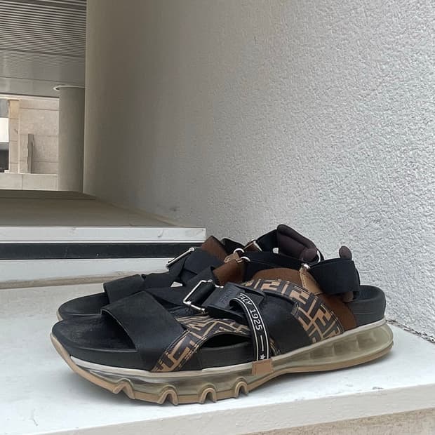 [Fendi] FF Logo Jacquard Straps Air-Sole