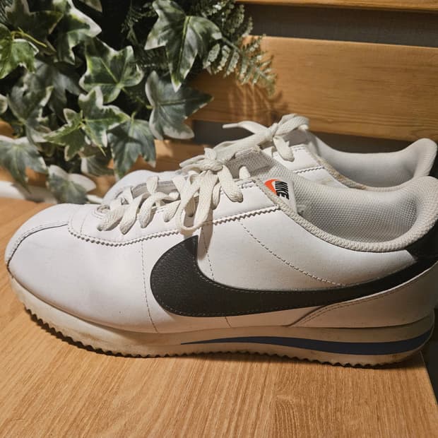 나이키 코르테즈 흰검파 275 운동화