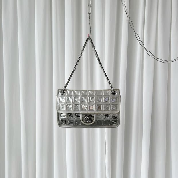 샤넬 실버 아이스 큐브 플랩백 리미티드 에디션