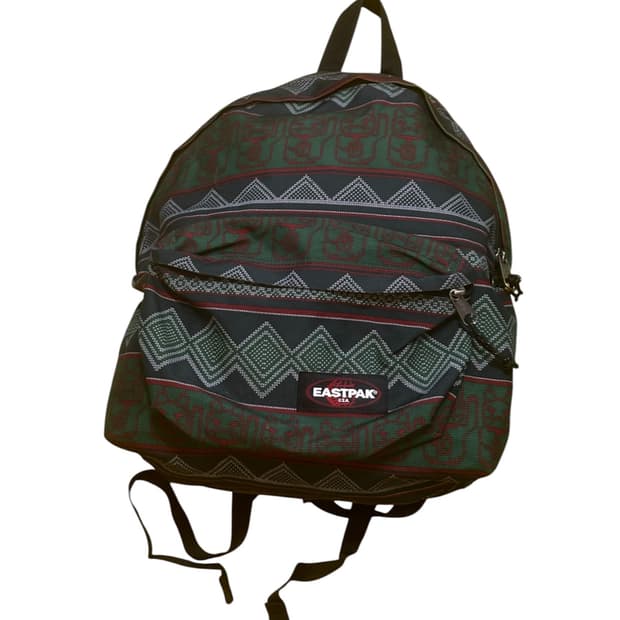 이스트팩 나바호 패턴 백팩 