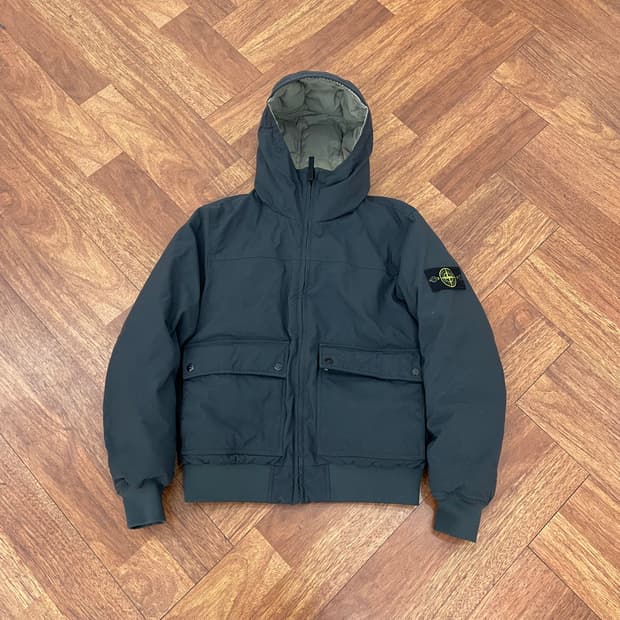 스톤아일랜드 30주년 랩스 나일론 다운 패딩