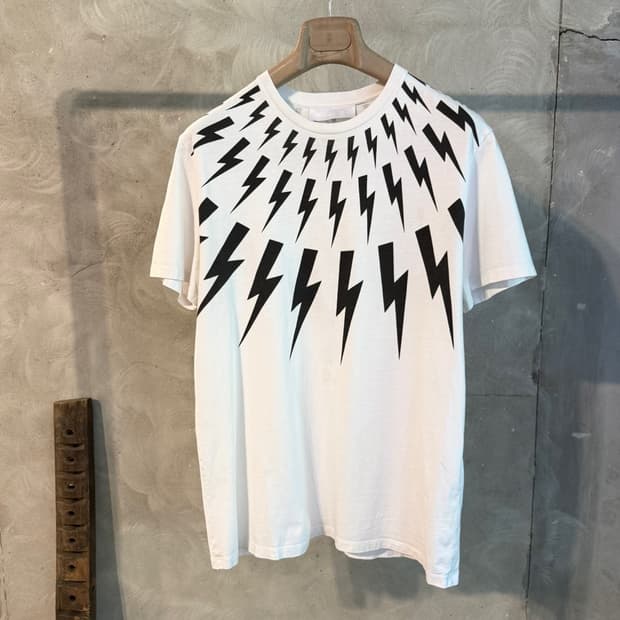 닐바렛 티셔츠 100