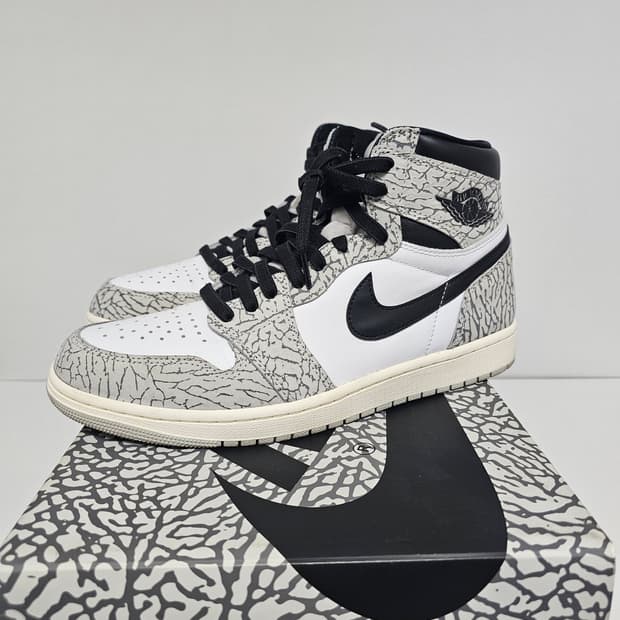 새상품급 조던 1 레트로 하이 OG 화이트 시멘트