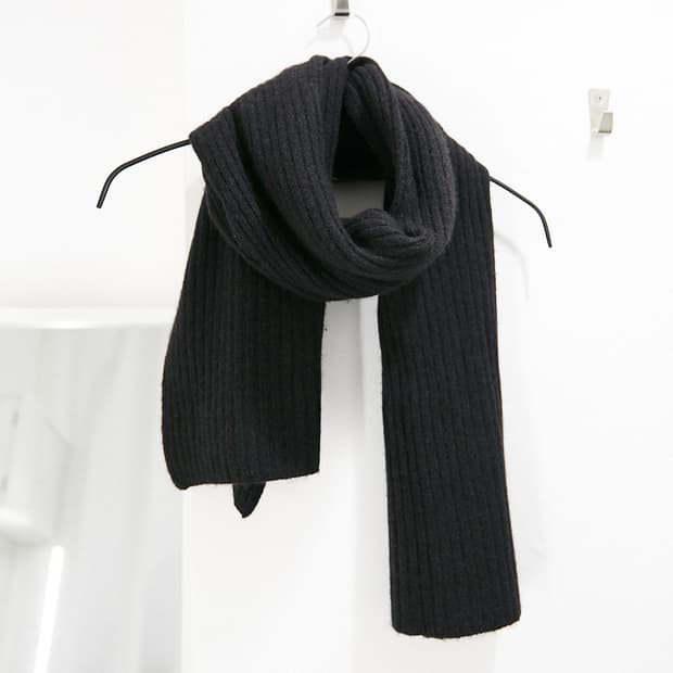 Issey Miyake Men Ribbed Knit Stole