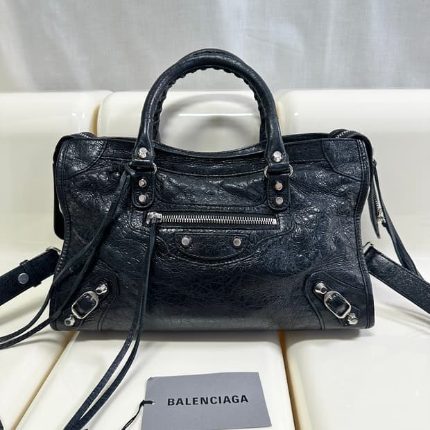 [A+ 정품] 발렌시아가 시티 모터백 스몰 블랙