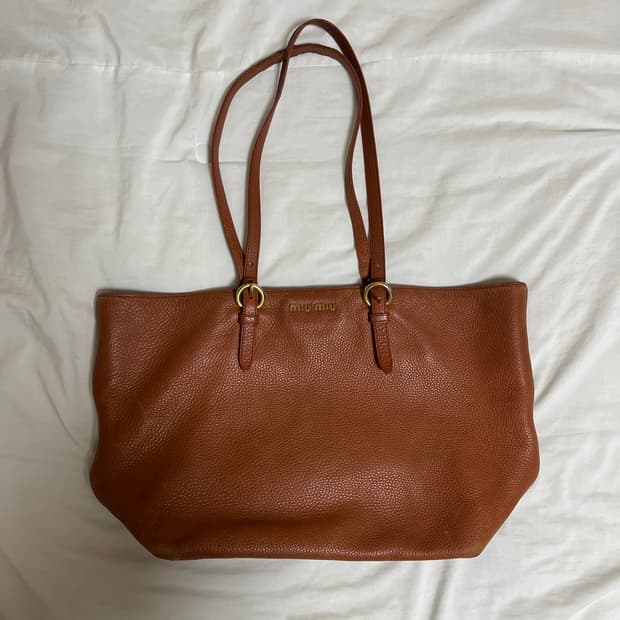 미우미우 비텔로 피닉스 레더 숄더백 