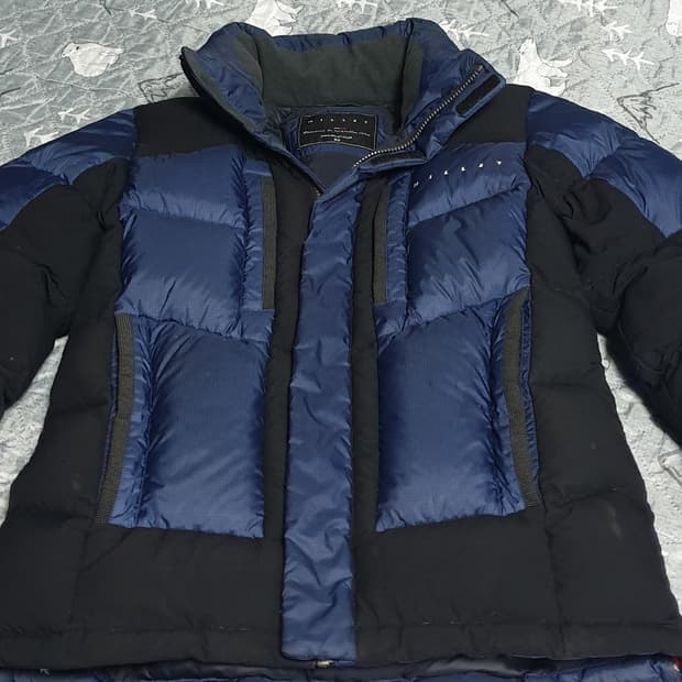 밀레 윈드 덕다운 패딩 네이비 (90)