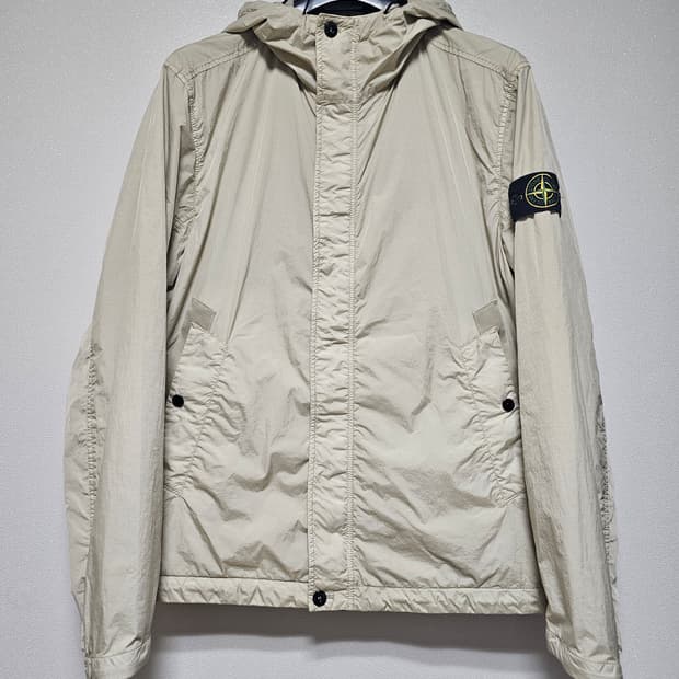 스톤아일랜드 크링클랩스 R-NY 윈드 레지스턴트 안티 드롭 후드 자켓
