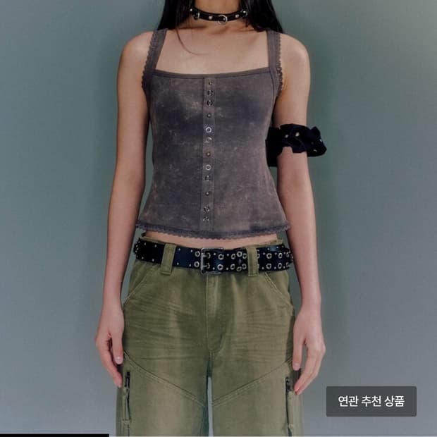 VACANT ARCHIVE DERBY HOTPIX SLEEVELESS T
