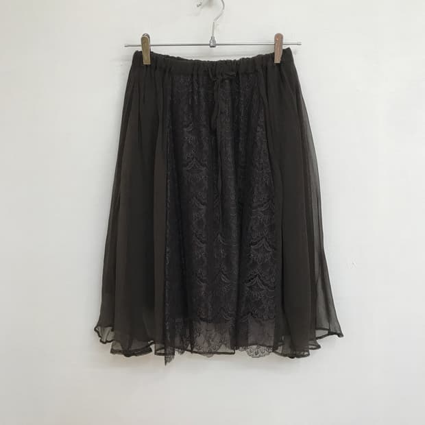 lace skirt