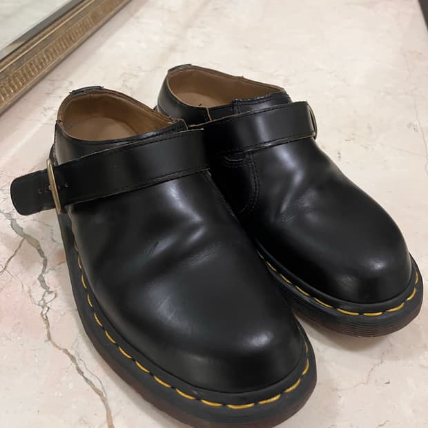 닥터마틴 아이샴 스무스 레더 뮬 블랙