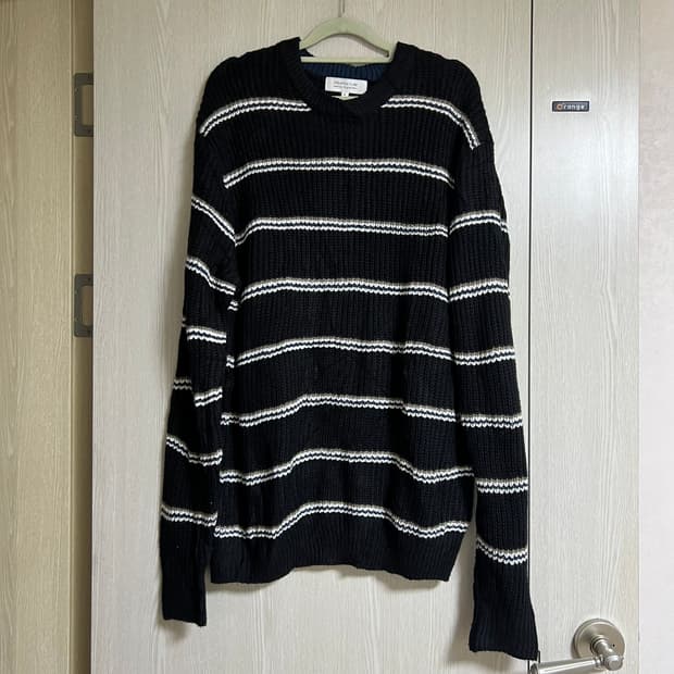 스트라이프 오버핏 니트