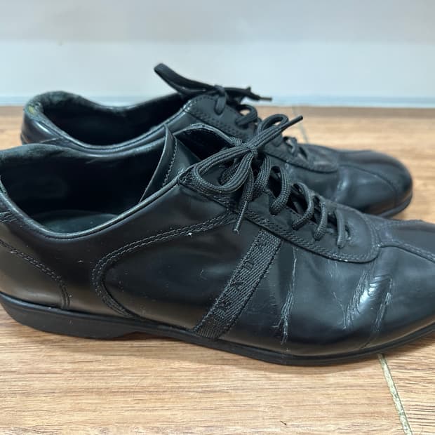 prada 빈티지 레더 스니커즈