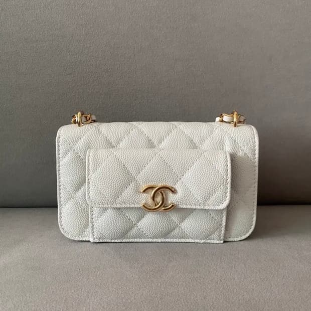 샤넬 cc로고 체인 캐비어 woc백 금장 화이트