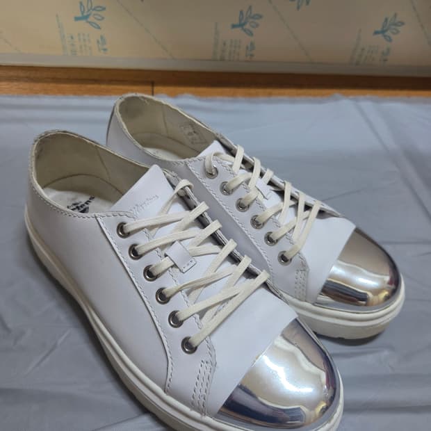 [UK7] 닥터마틴 알렉세이 화이트