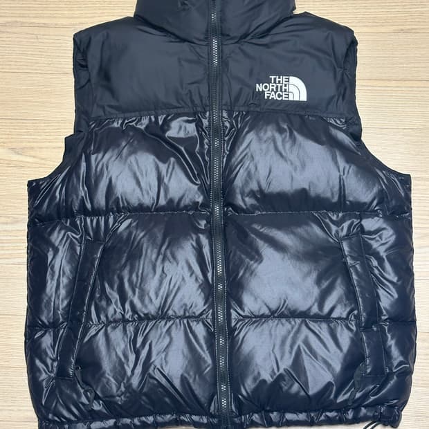 (L)노스페이스 조끼 패딩 모델번호는 사진에 있습니다