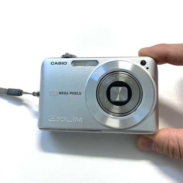 카시오 엑슬림 EX-Z1050 디지털 카메라