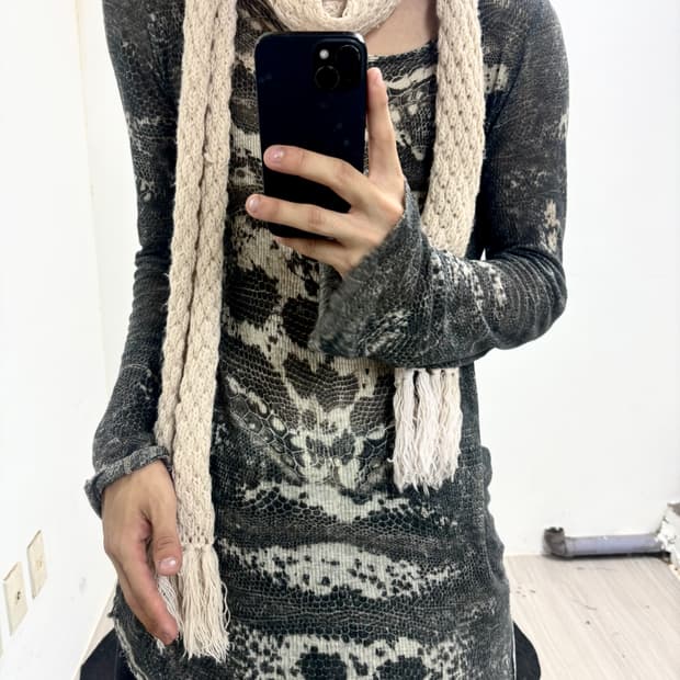 “Vintage” Ivory Long Scarf