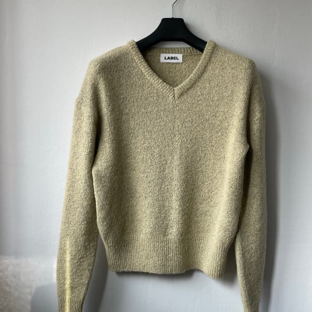 라벨아카이브 v- nack sweater 새상품