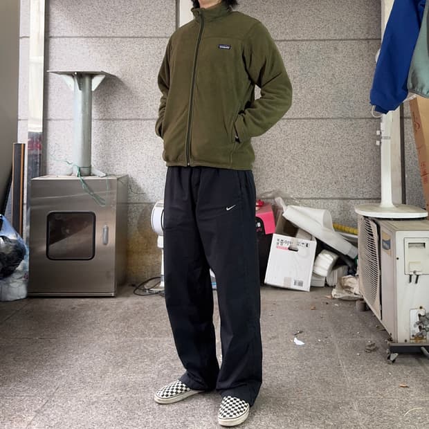 파타고니아 신칠라 로고 플리스