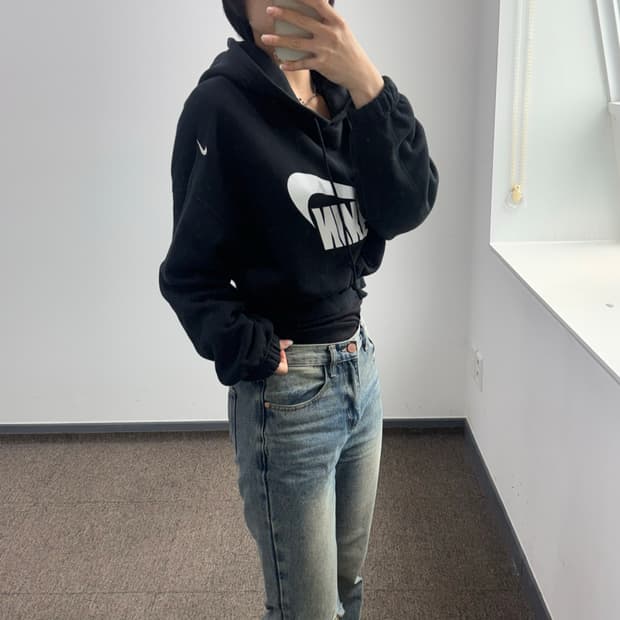 Nike 나이키 빅로고 크롭 블랙 후드티