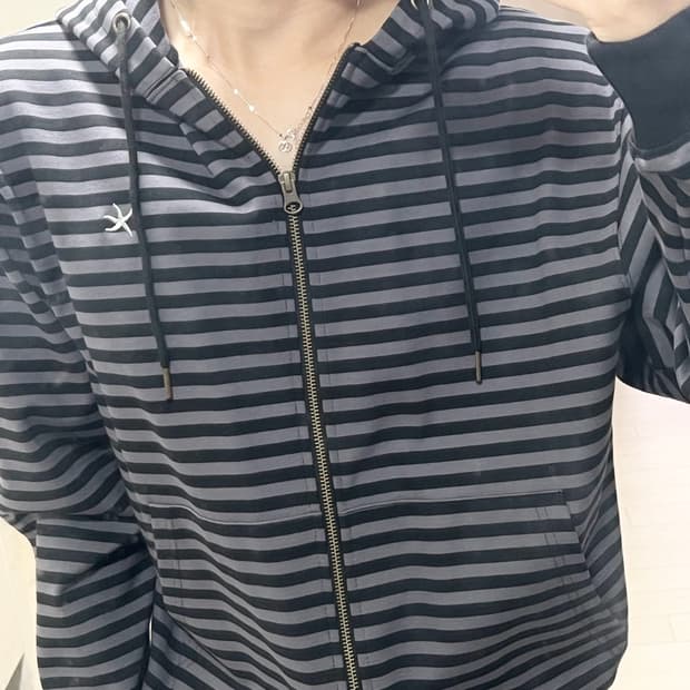 더콜디스트모먼트 후드집업 새옷