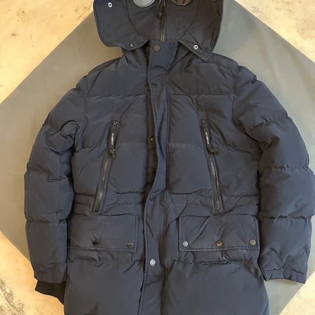 CP 컴퍼니 남성 패딩 105사이즈 네이비