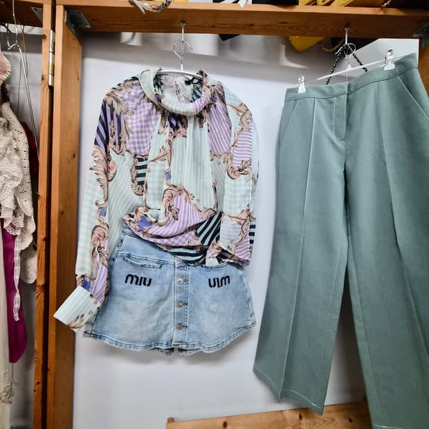 민트퍼플 블라우스. 듀엘민트 슬랙스