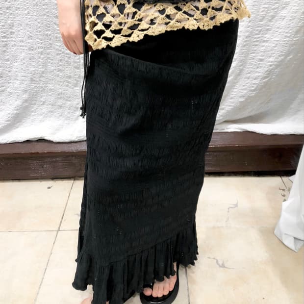 Black frill wrinkle long skirt
