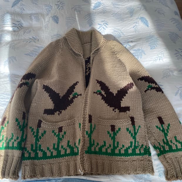 코위찬 스웨터 팝니다